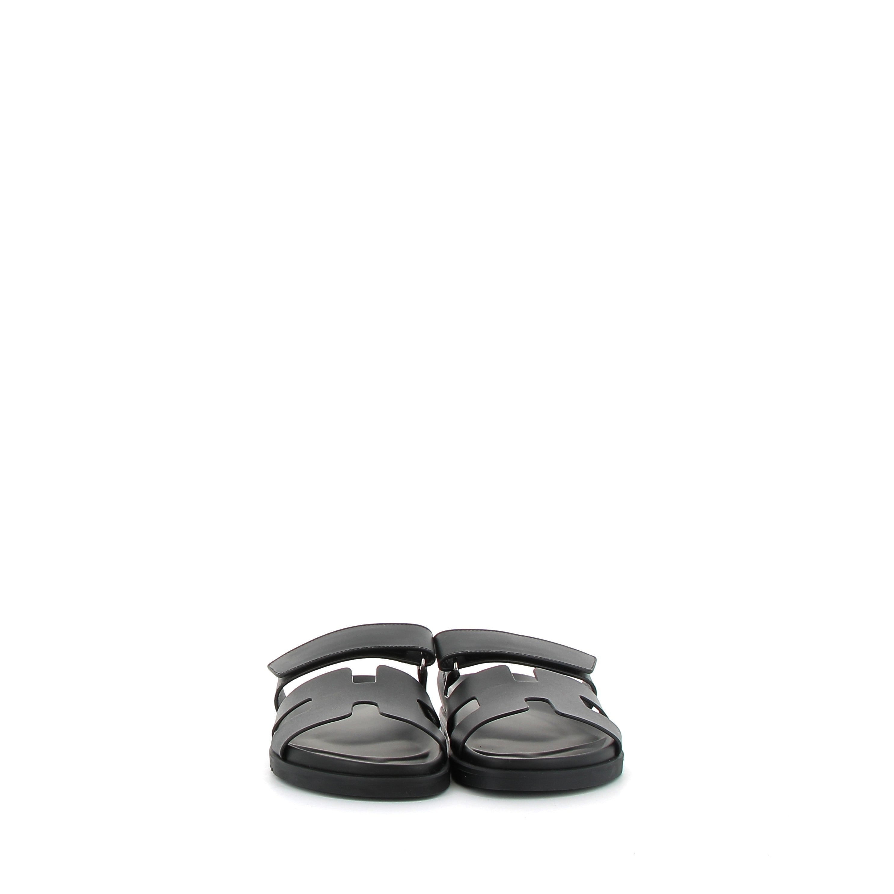 HERMÈS Chypre Sandales cuir Swift Noir