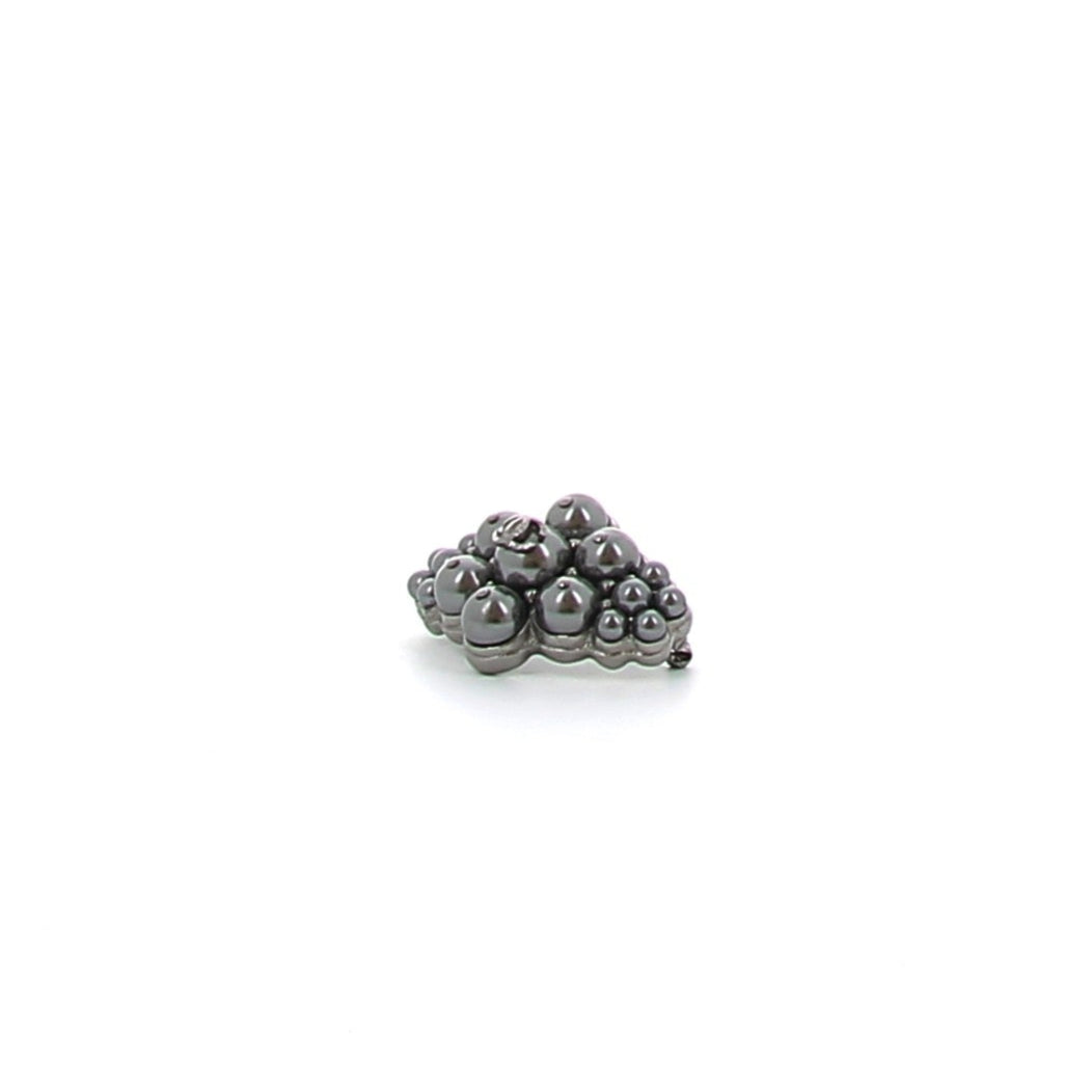 CHANEL Broche en Perles et Métal
