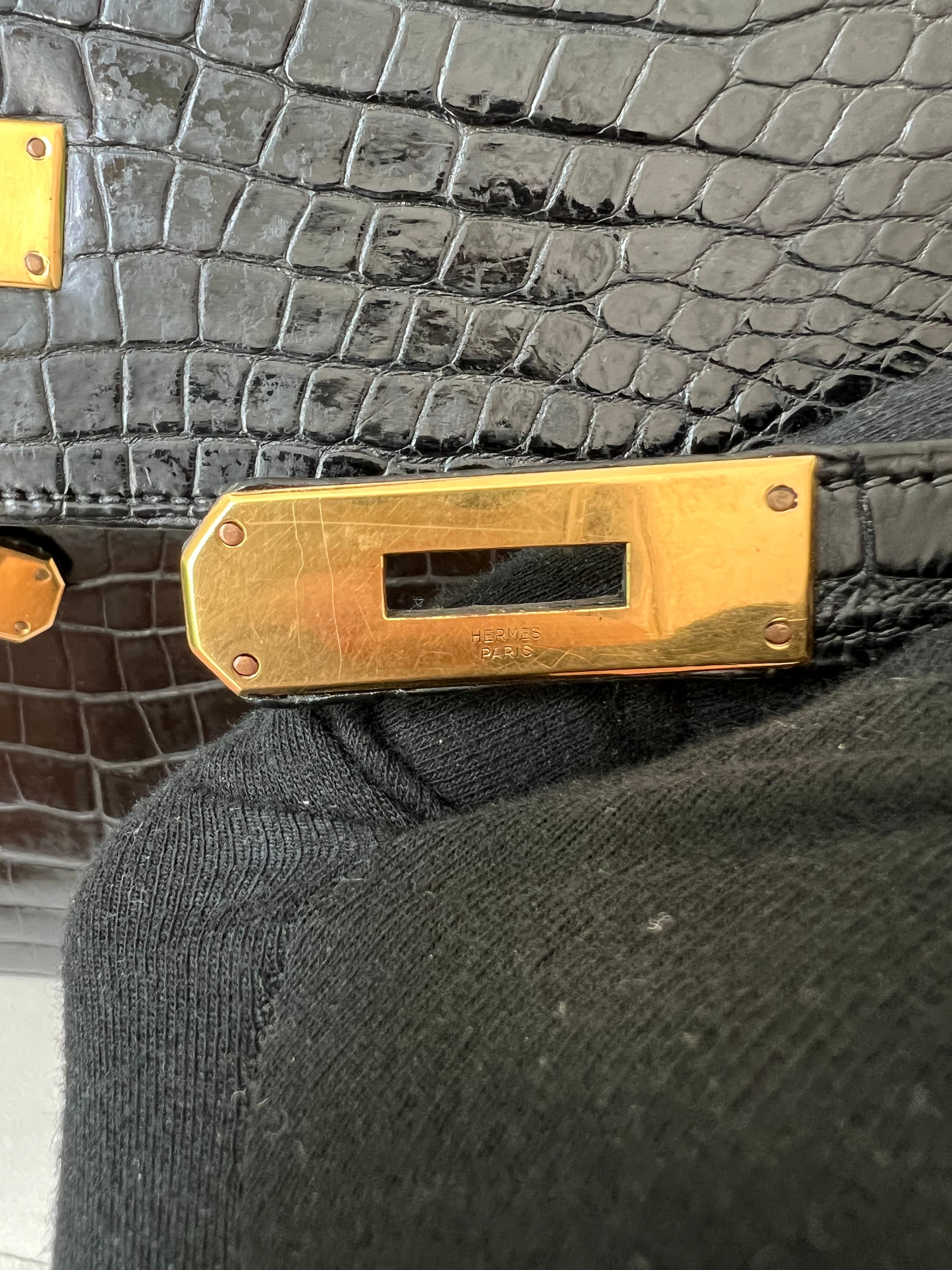 HERMÈS KELLY 32 CROCODILE NOIR VINTAGE FINITION OR JAUNE