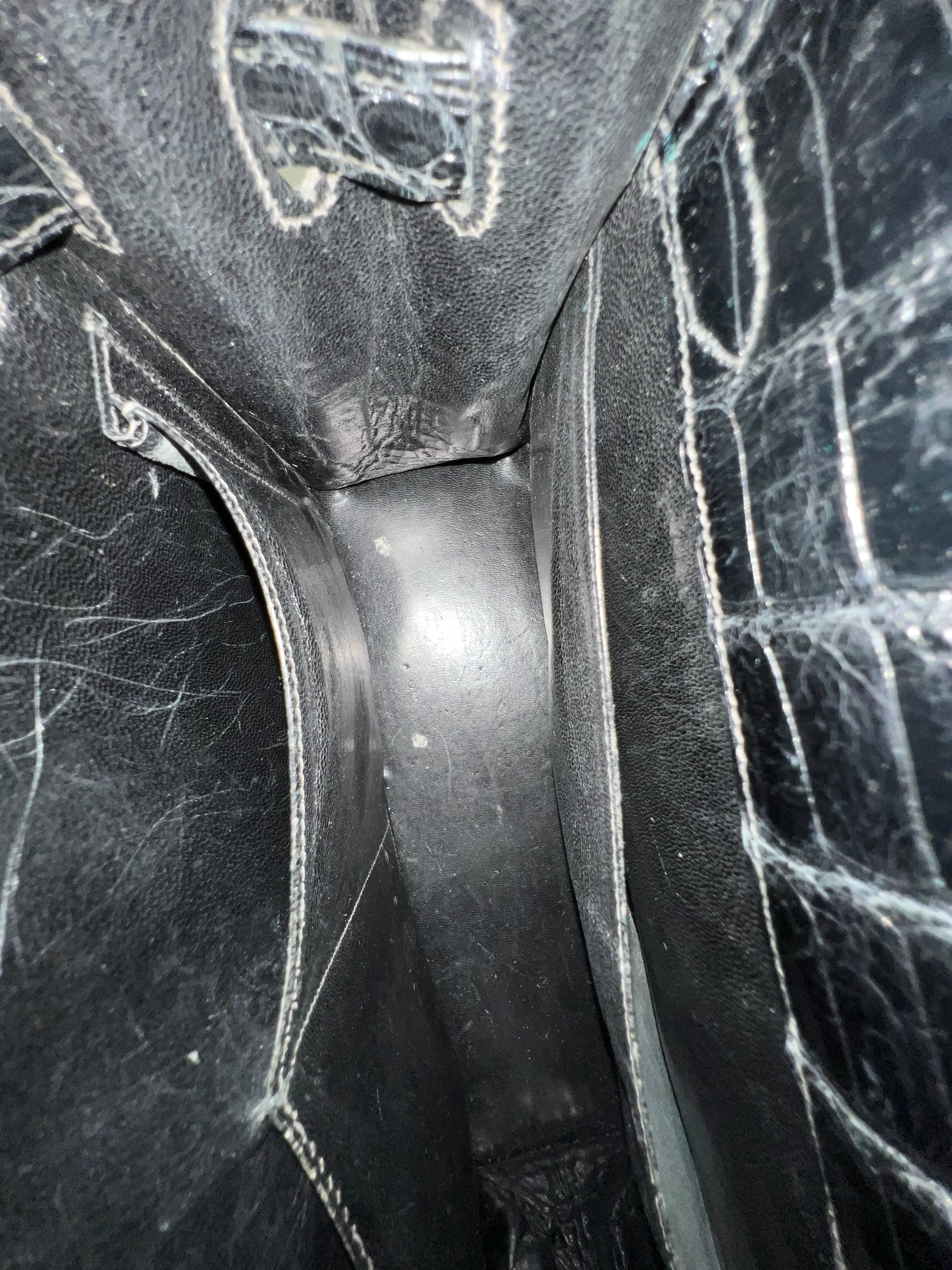 HERMÈS KELLY 32 CROCODILE NOIR VINTAGE FINITION OR JAUNE