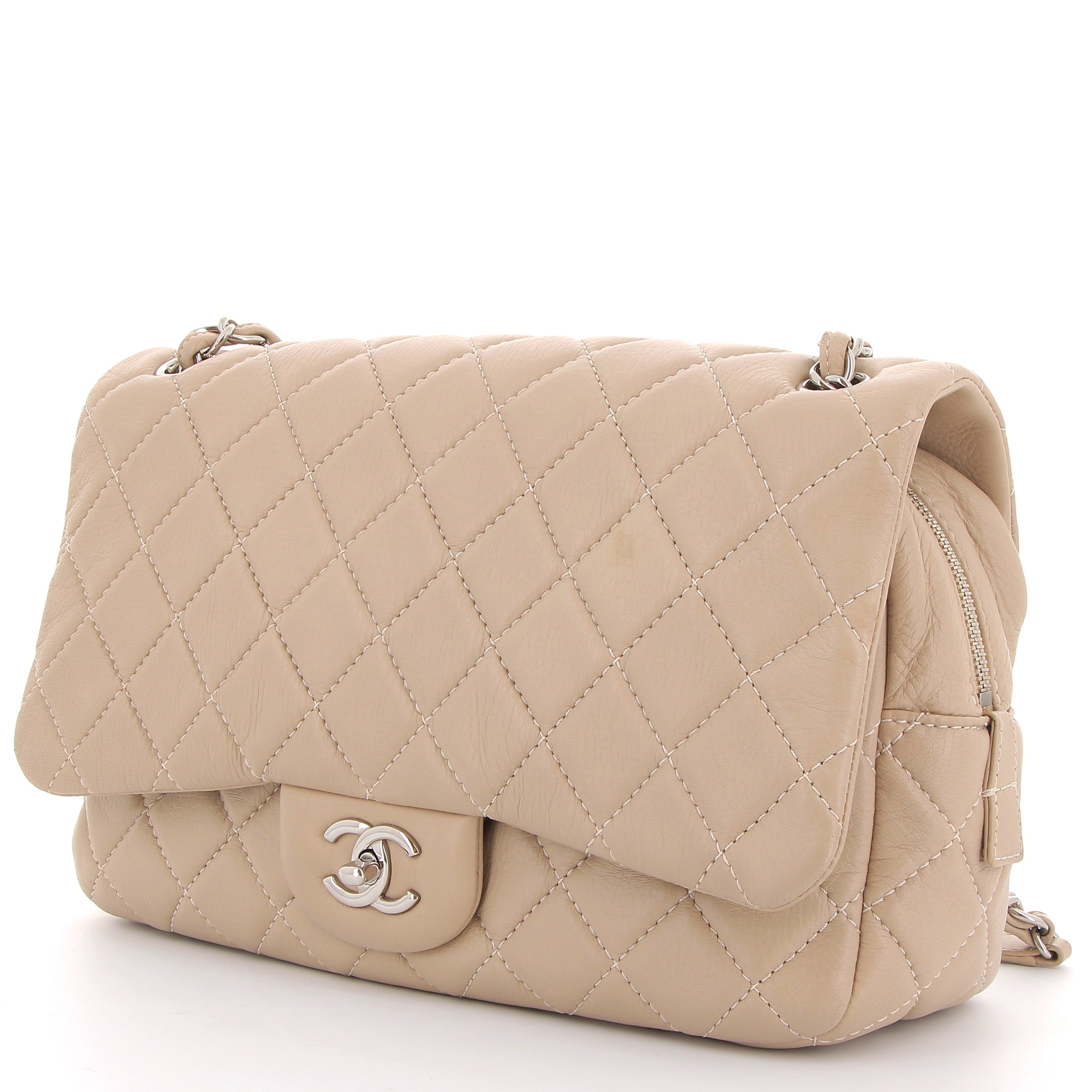 CHANEL Easy Flap Beige Cuir Veau Finition Argenté