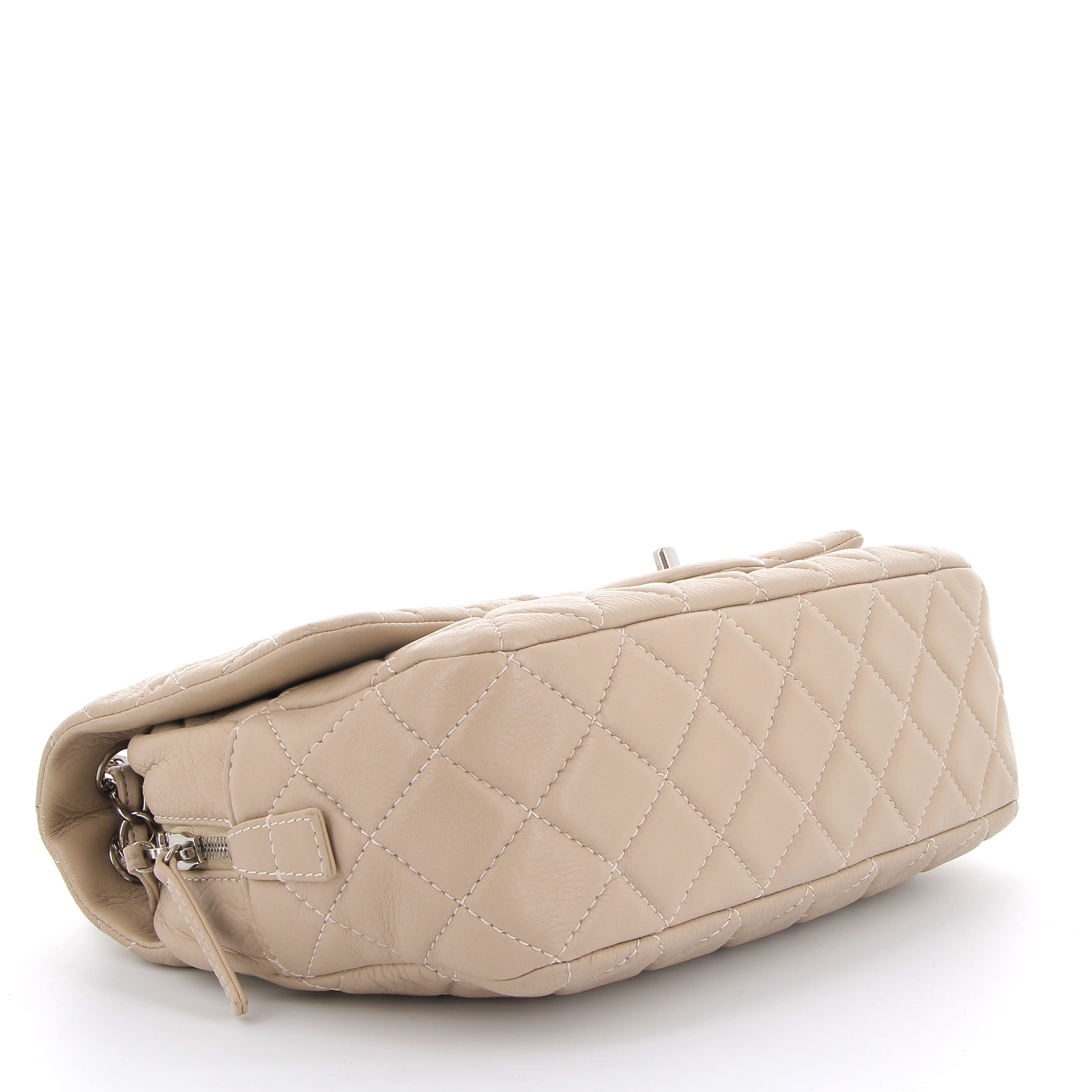 CHANEL Easy Flap Beige Cuir Veau Finition Argenté
