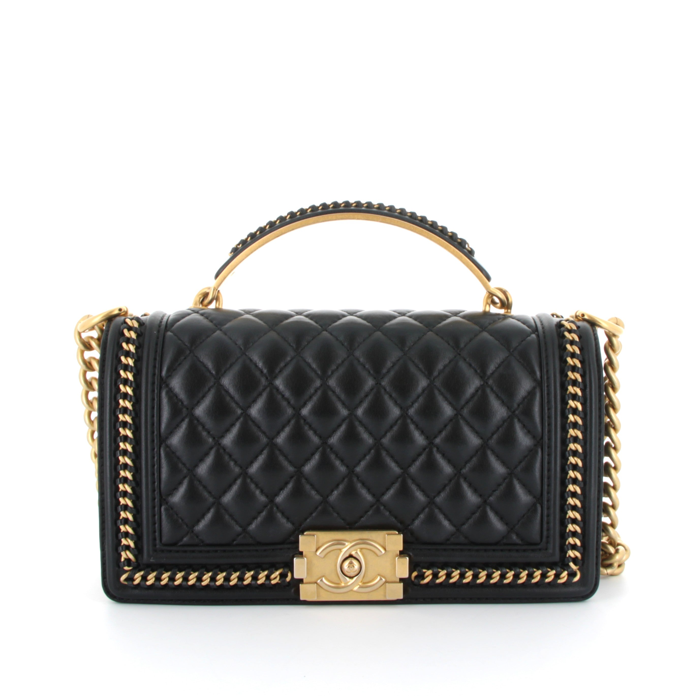 CHANEL Sac “Boy” Medium en cuir d’agneau noir finitions or jaune
