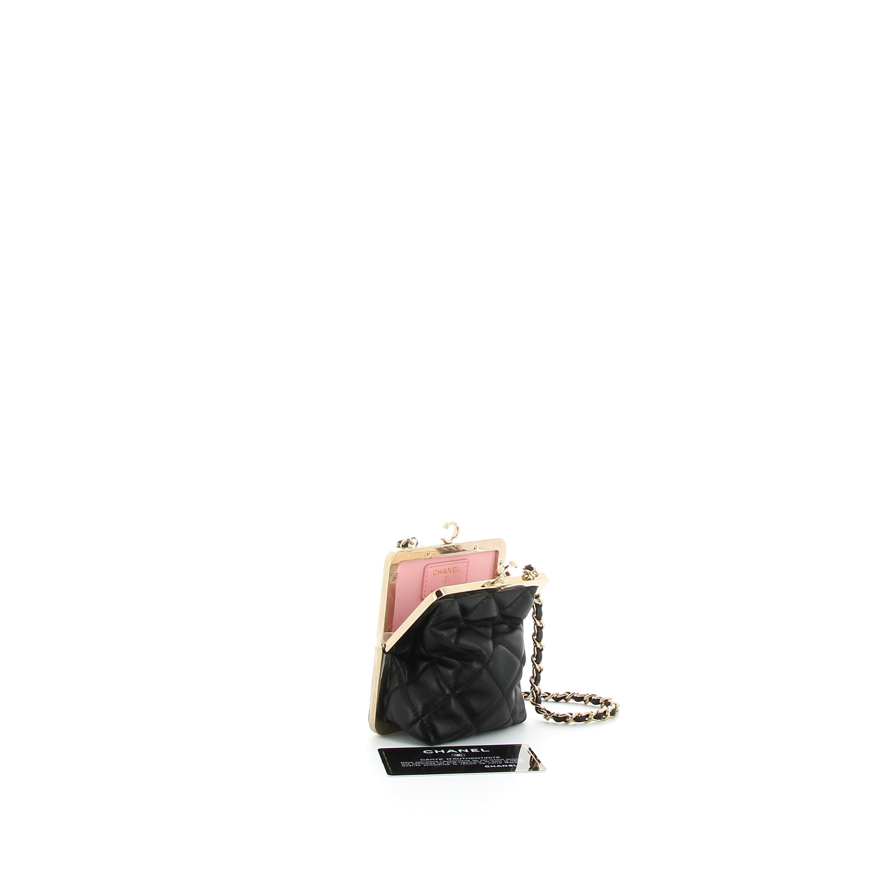 CHANEL Sac Baguette noir et dorée