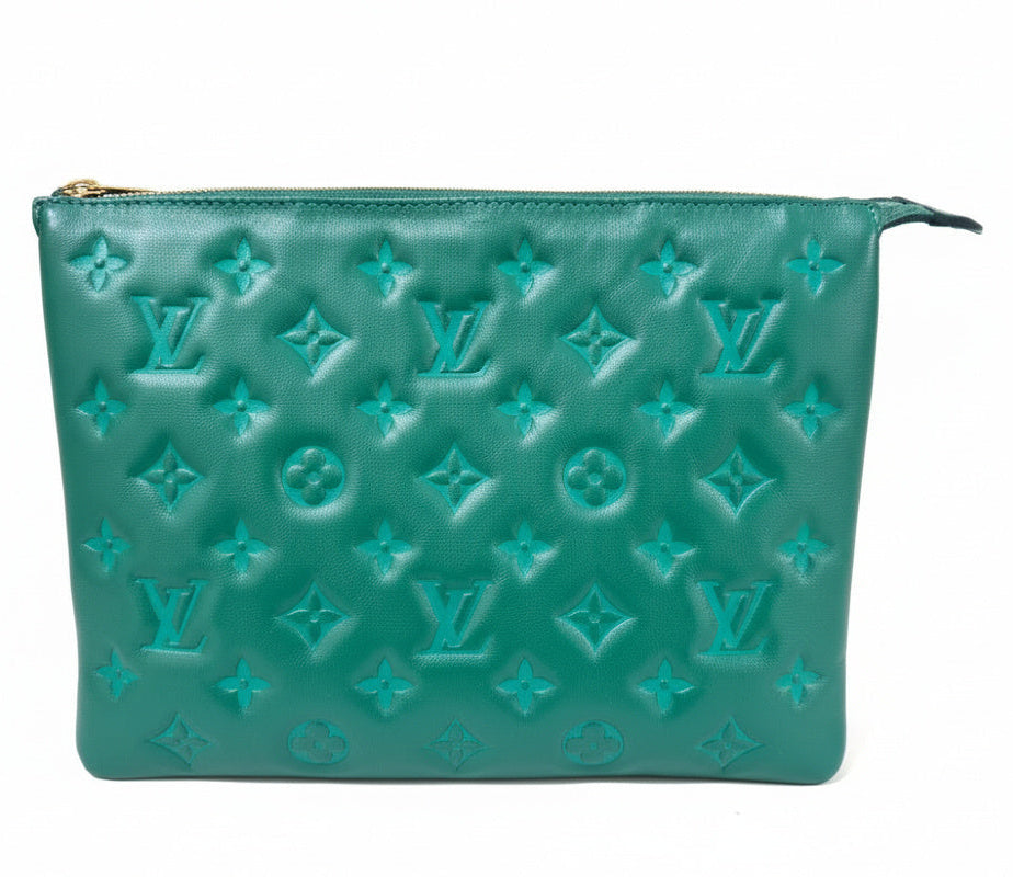 LOUIS VUITTON Sac Coussin Vert Cuir Finition Doré