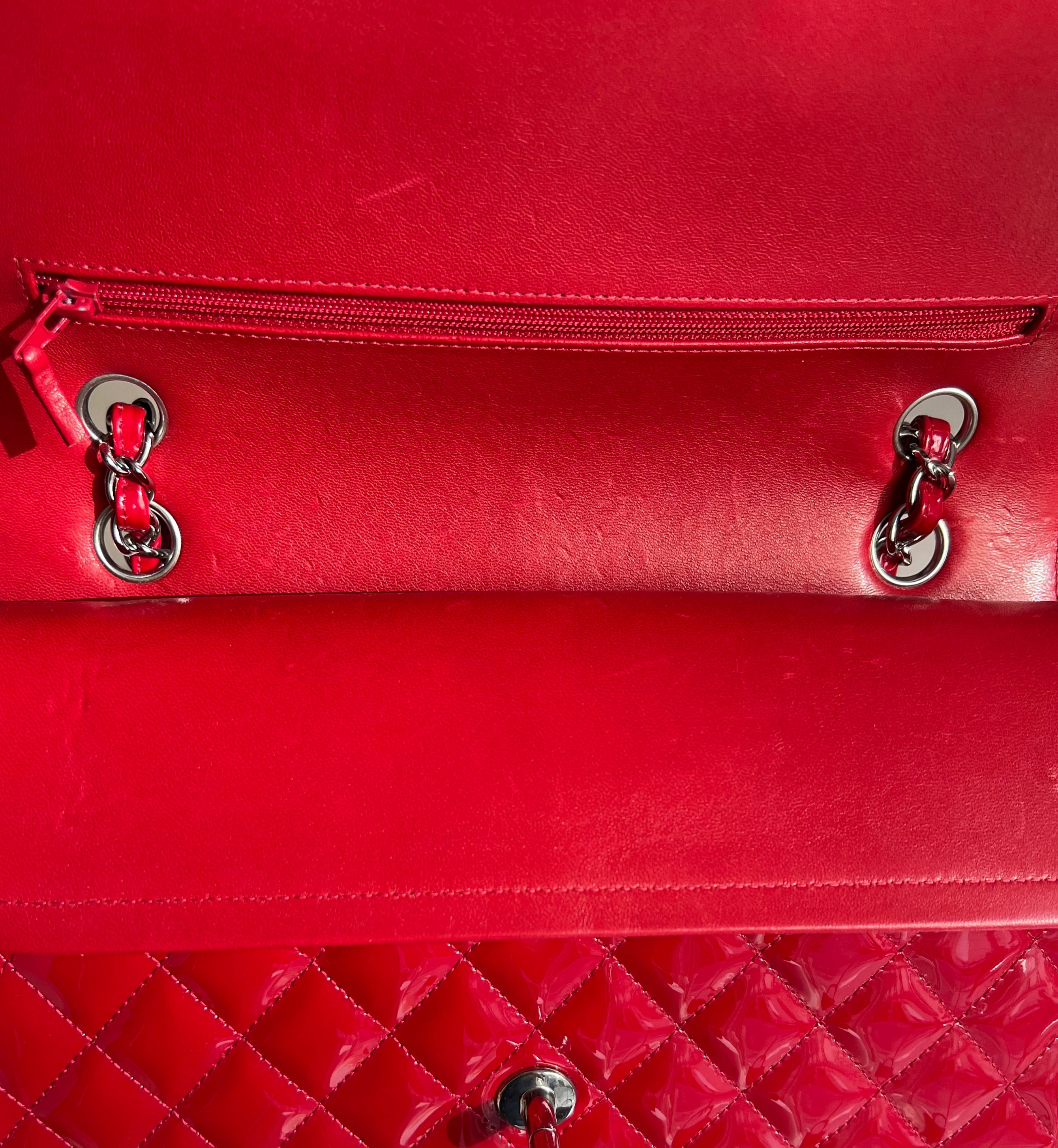 CHANEL Timeless Cuir Verni Rouge Finition Palladié