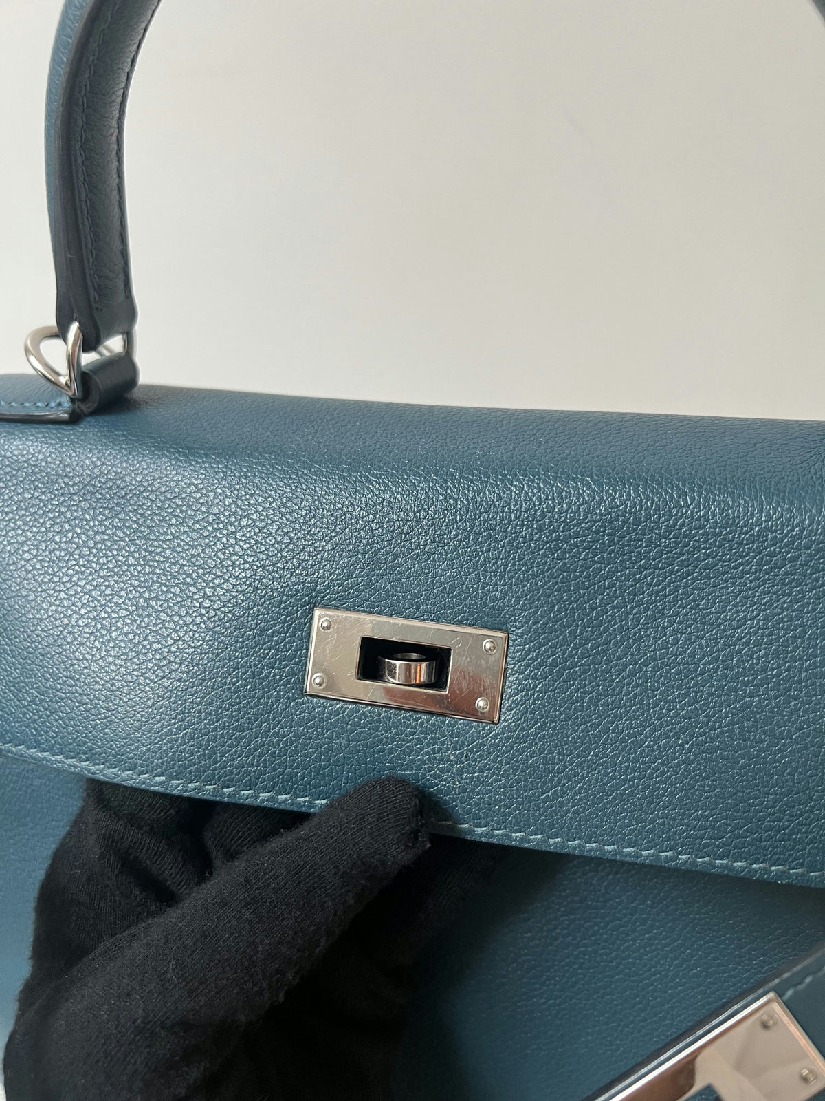 HERMÈS KELLY 28 SELLIER EPSOM BLEU COBALT VERSO BLEU ATOLL FINITION PALLADIÉE