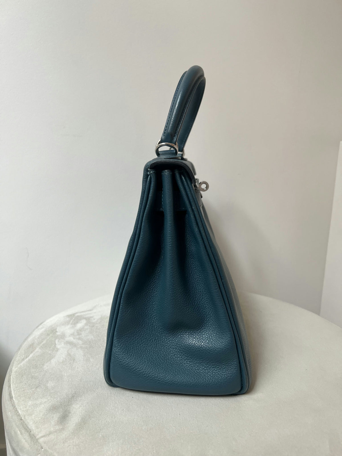 HERMÈS KELLY 28 SELLIER EPSOM BLEU COBALT VERSO BLEU ATOLL FINITION PALLADIÉE