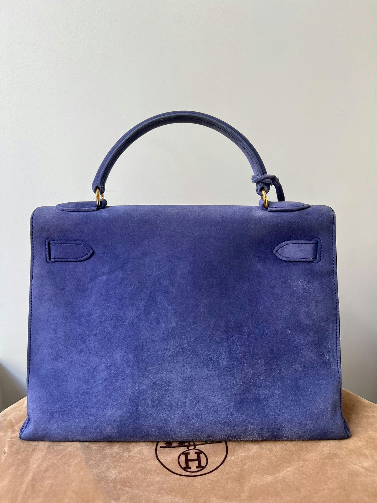 HERMÈS KELLY 32 VINTAGE DOBLIS VIOLET FINITION OR JAUNE