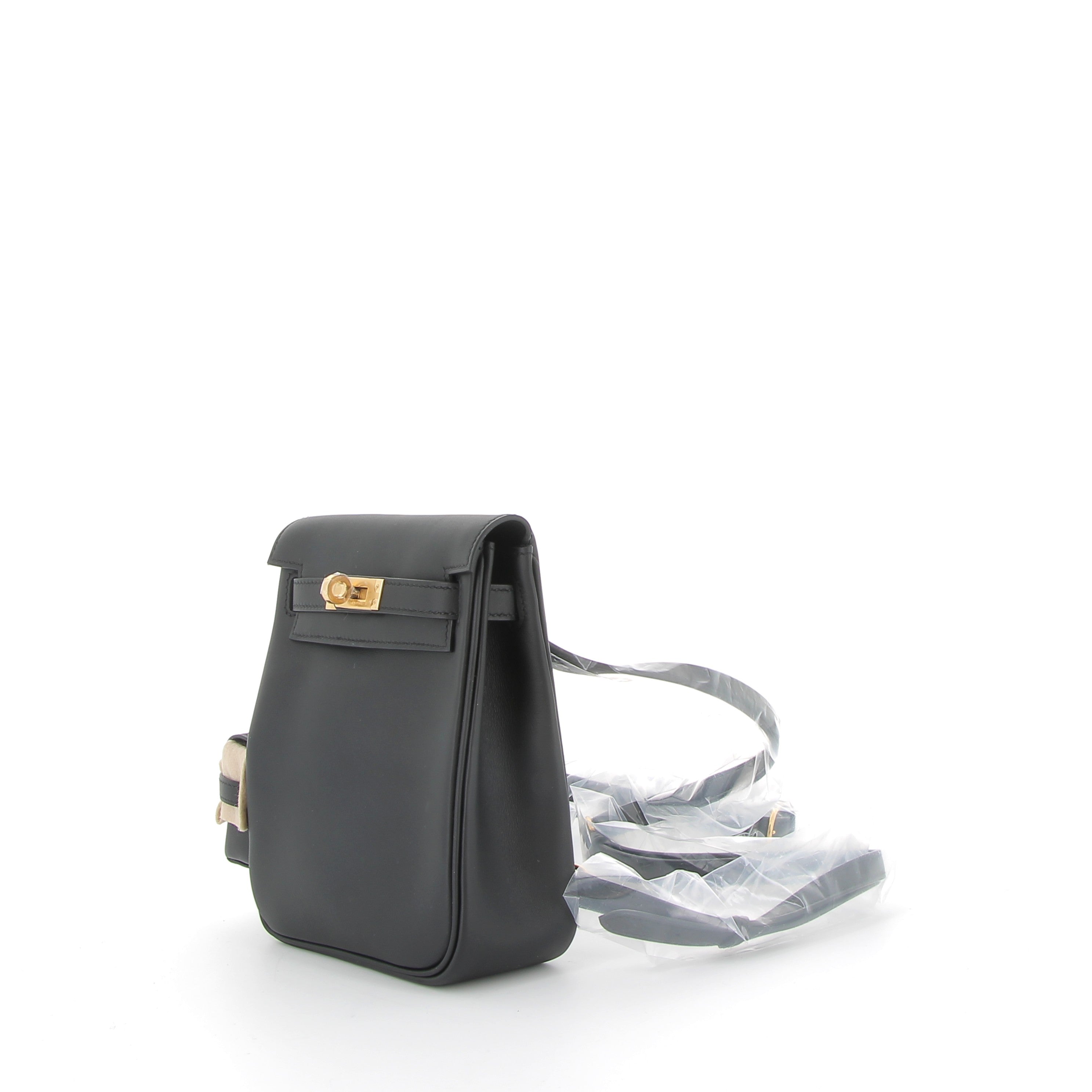 HERMES Sac à Dos Kelly Jump Noir Cuir Swift Finition Or Jaune