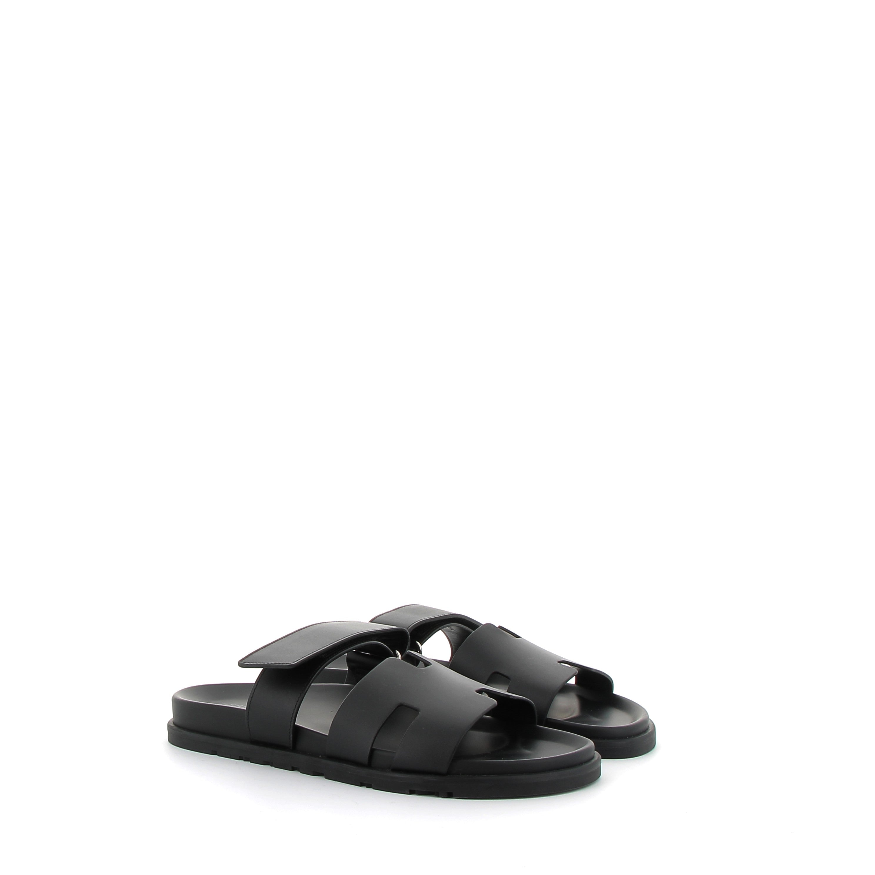 HERMÈS Chypre Sandales cuir Swift Noir