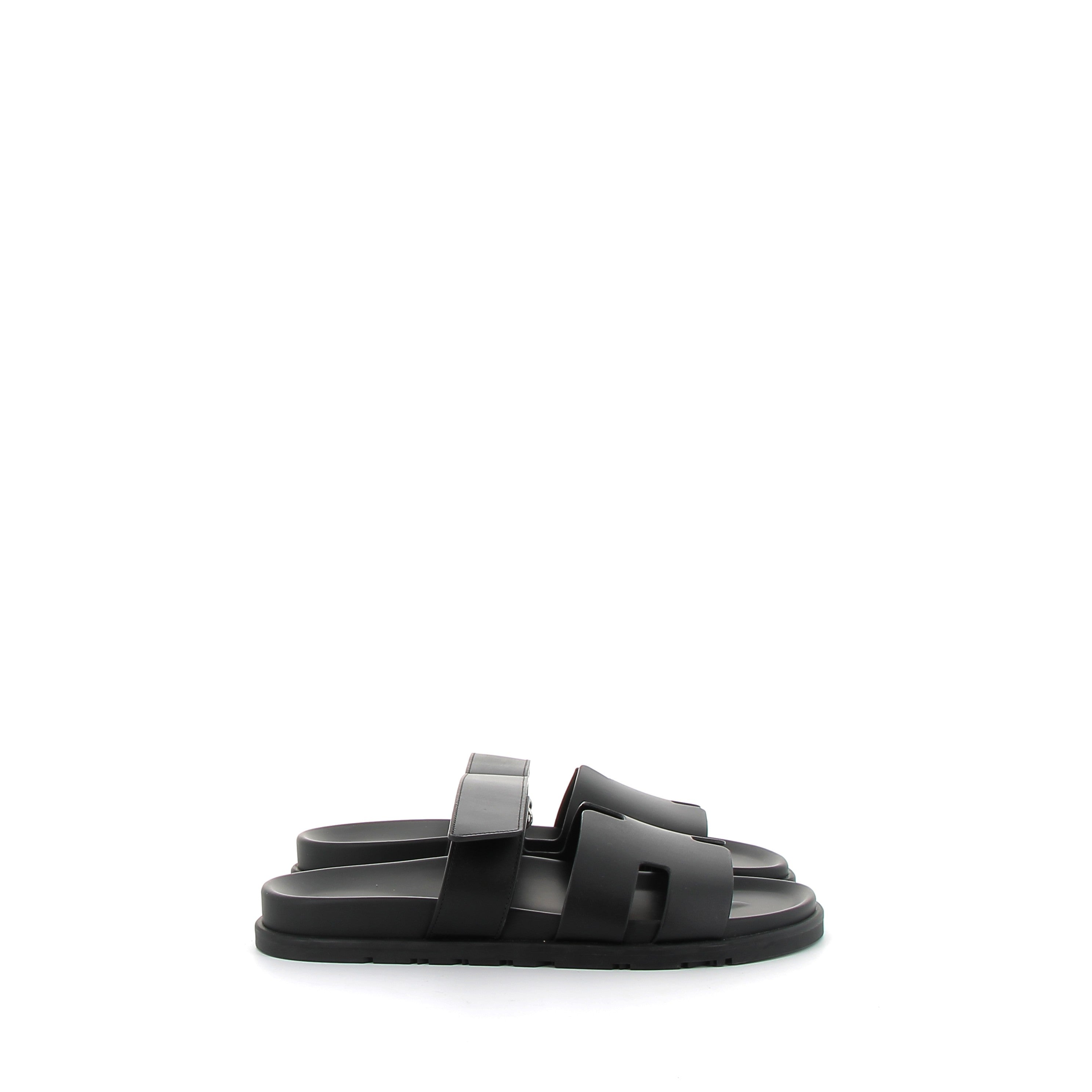 HERMÈS Chypre Sandales cuir Swift Noir