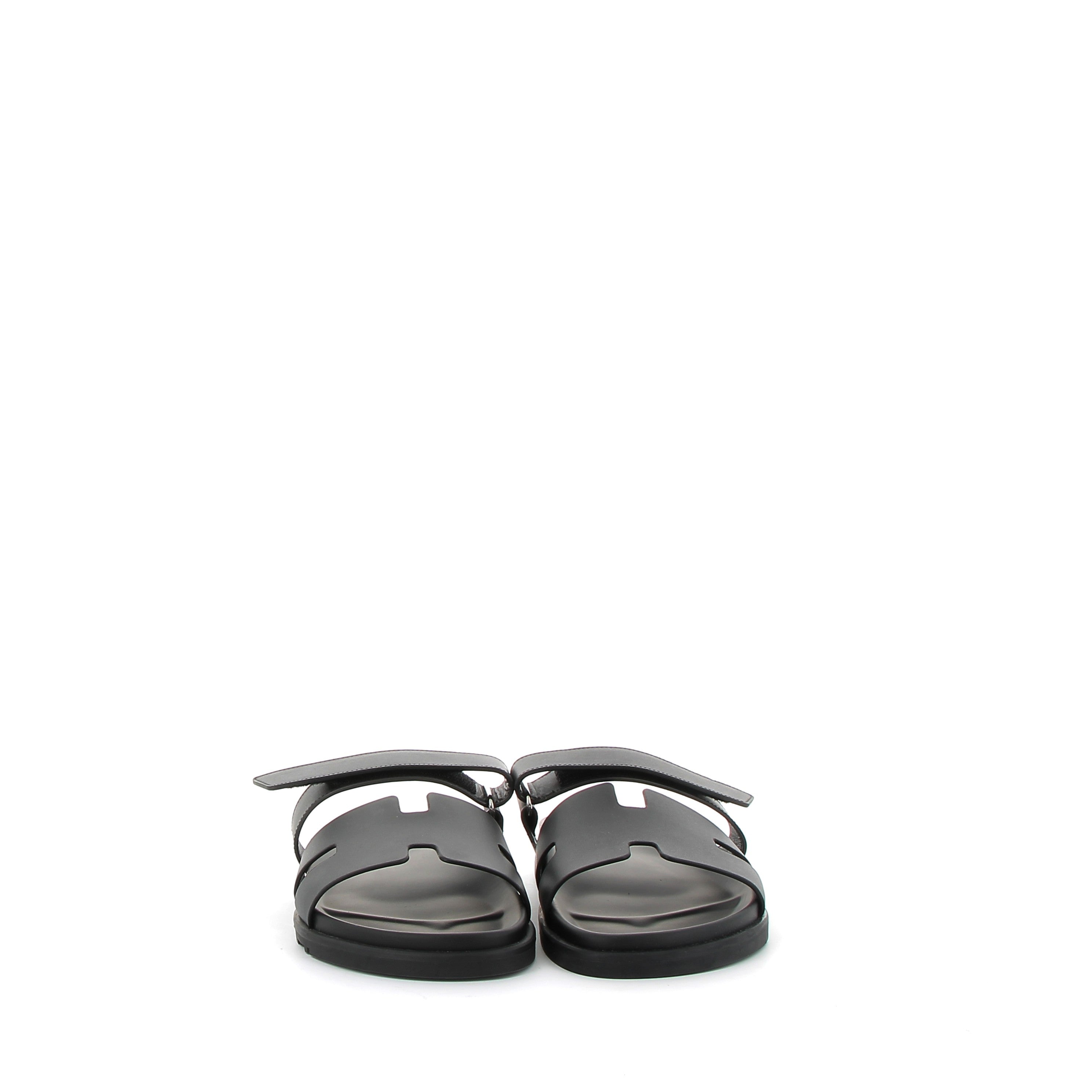 HERMÈS Chypre Sandales cuir Swift Noir