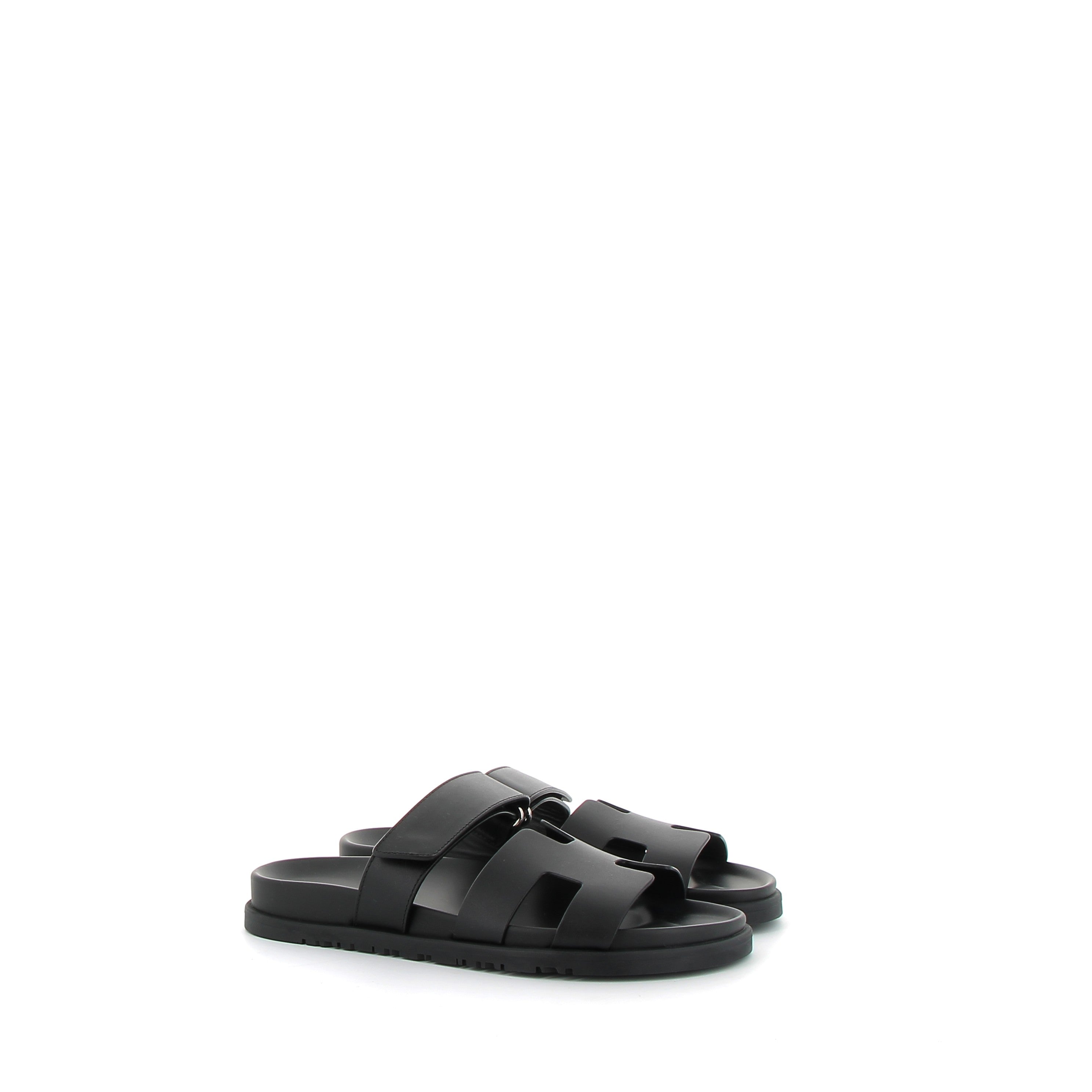 HERMÈS Chypre Sandales cuir Swift Noir