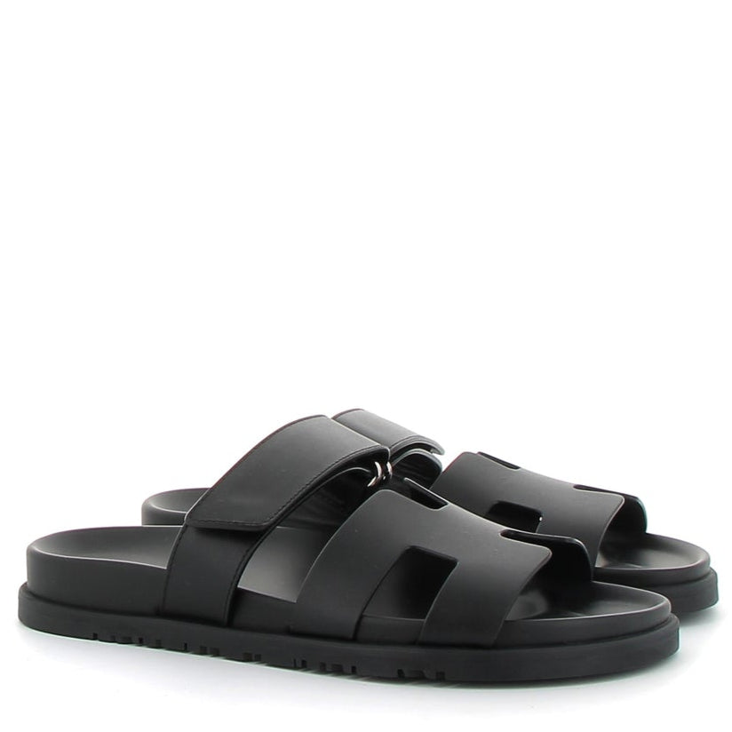 HERMÈS Chypre Sandales cuir Swift Noir