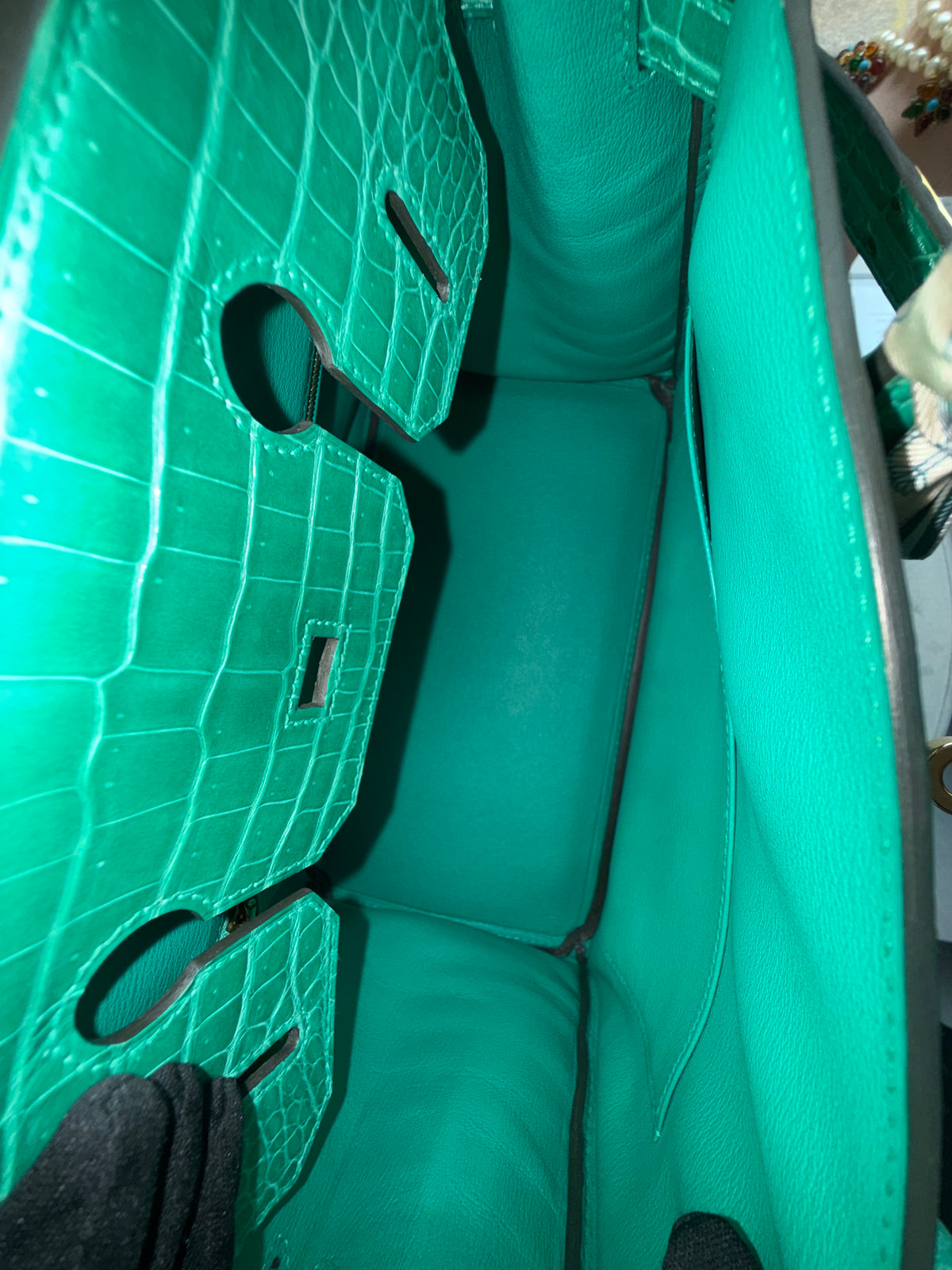 HERMÈS BIRKIN 30 VERT JADE CROCODILE POROSUS LISSÉ FINITION OR JAUNE