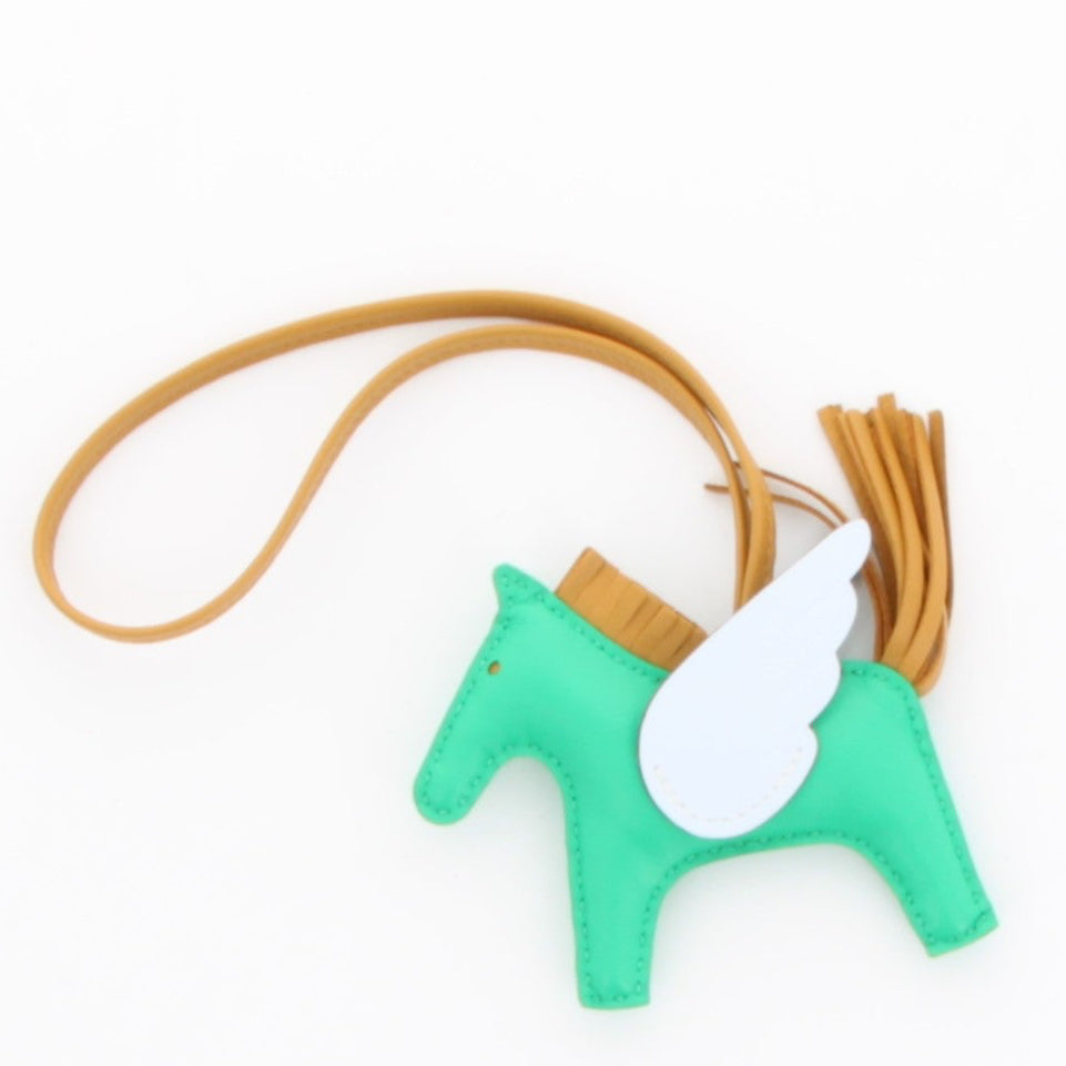 HERMES Charms Pegasus Sable / Vert Cuir Agneau