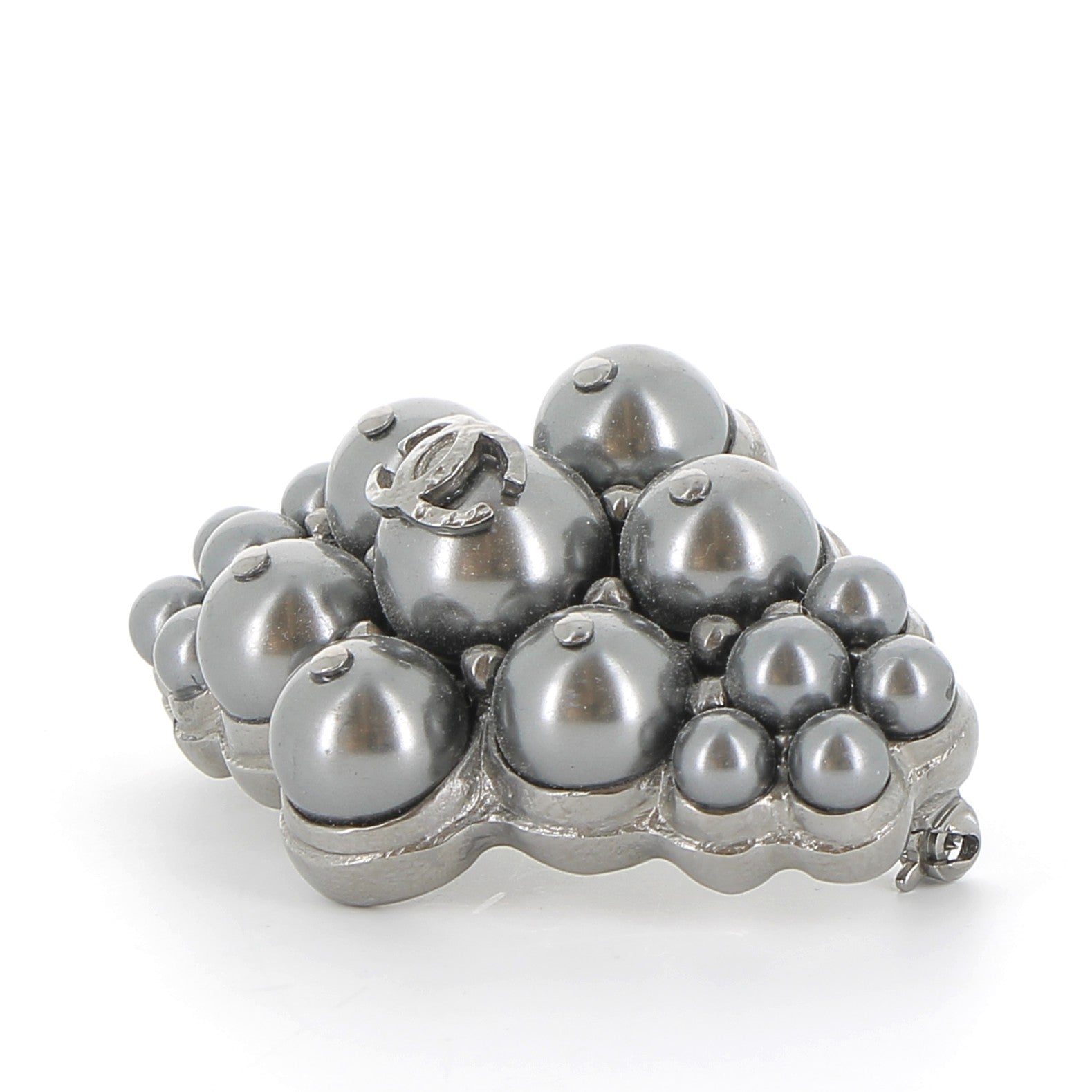 CHANEL Pearl and Metal Brooch