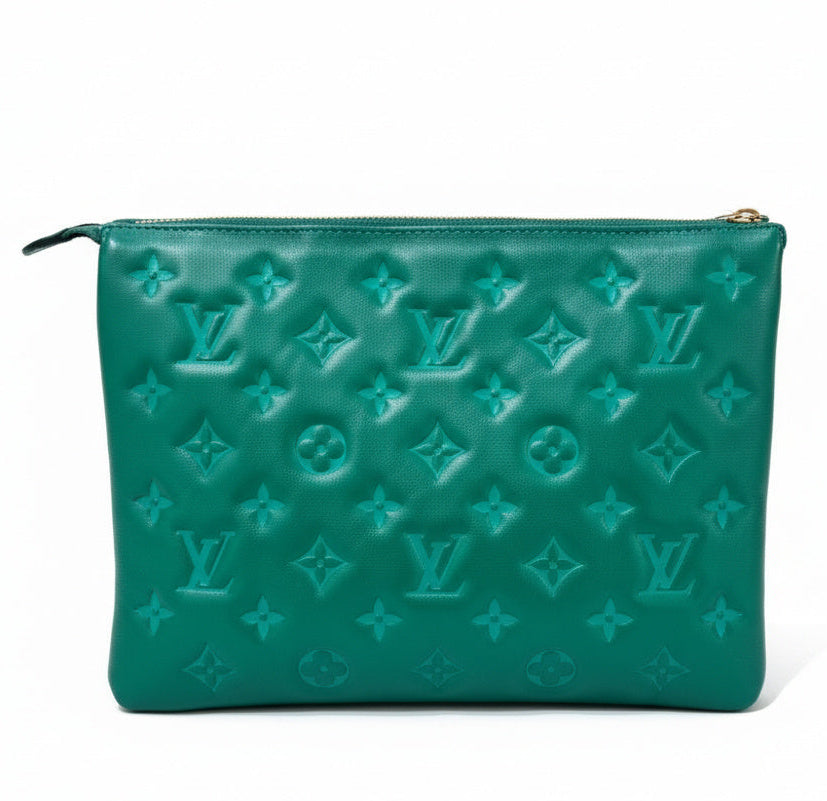 LOUIS VUITTON Sac Coussin Vert Cuir Finition Doré