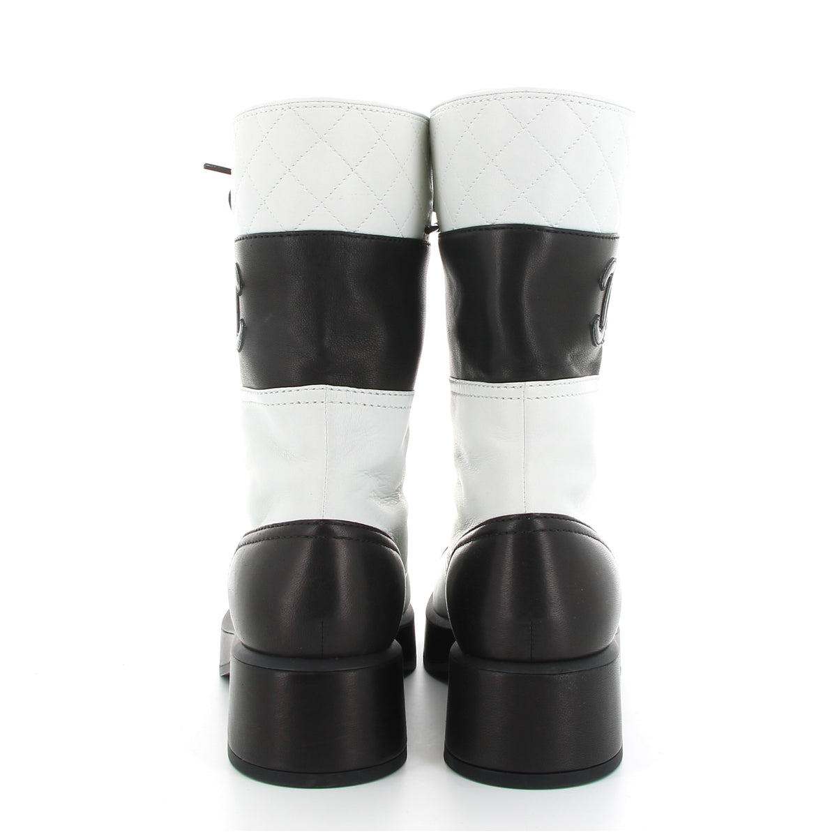 CHANEL BOTTES NOIR ET BLANC EN CUIR D’AGNEAU T 39