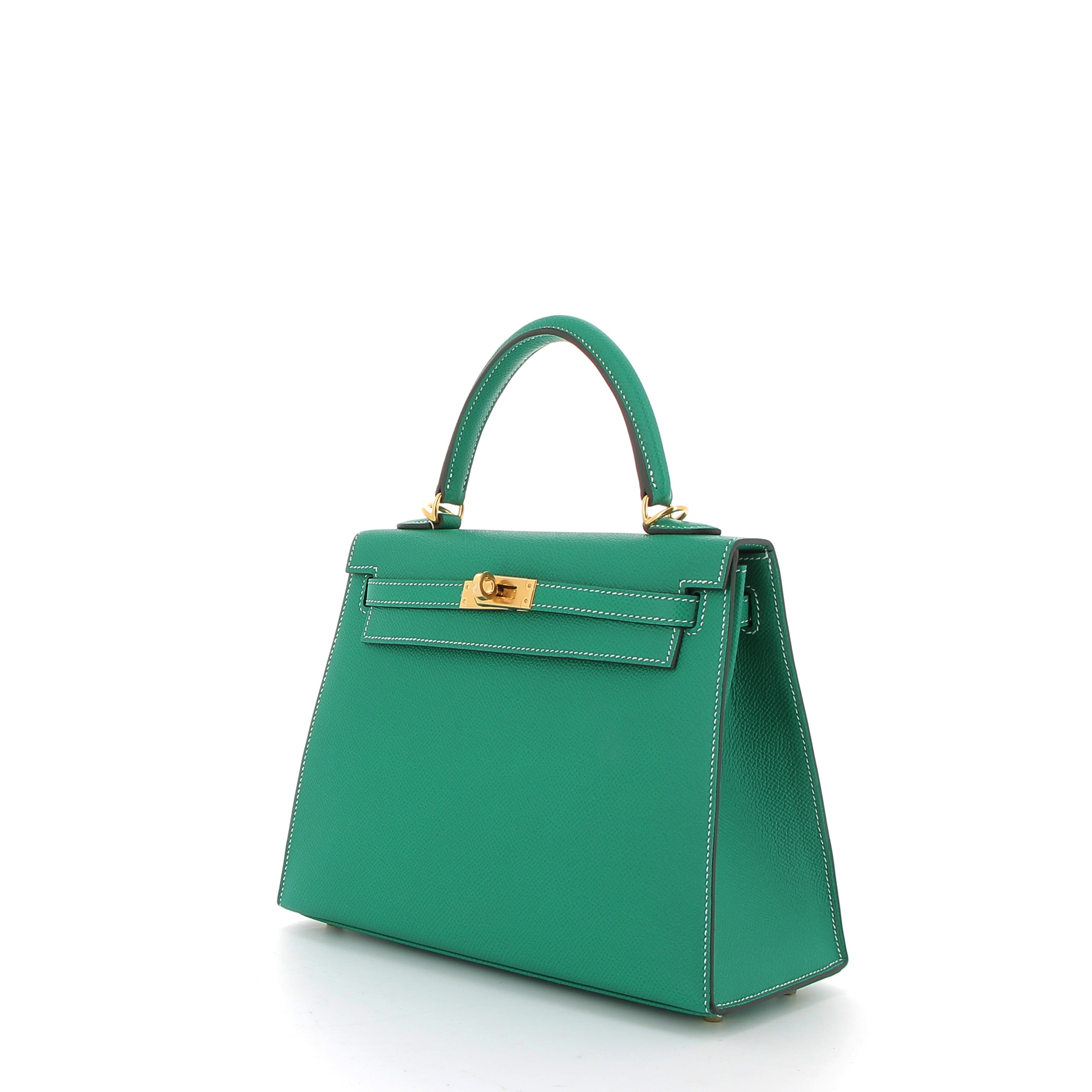 HERMÈS Kelly 25 cuir Epsom Vert Jade verso Craie finition dorée