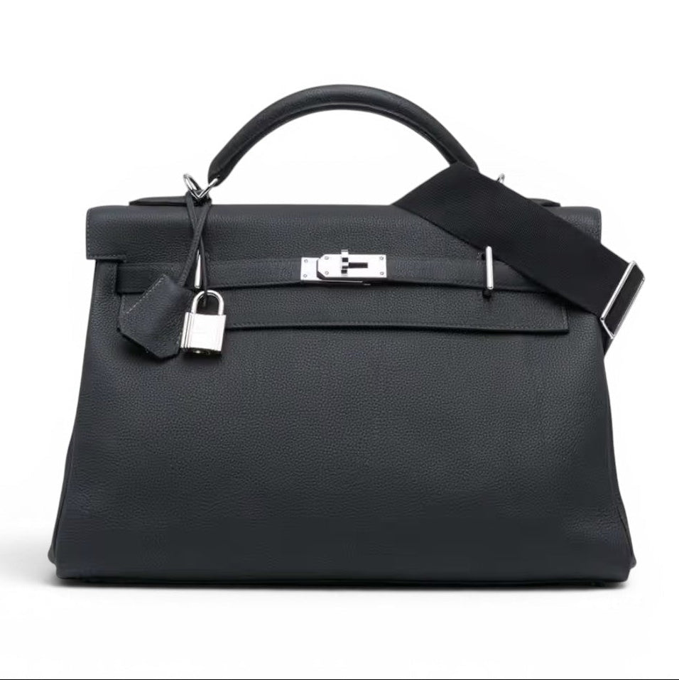HERMES Kelly 42 Noir Togo Finition Palladie