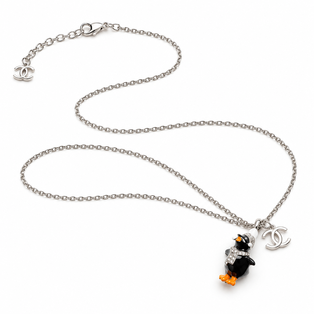 CHANEL COLLIER À PENDENTIF PINGOUIN | COCO NEIGE 2026