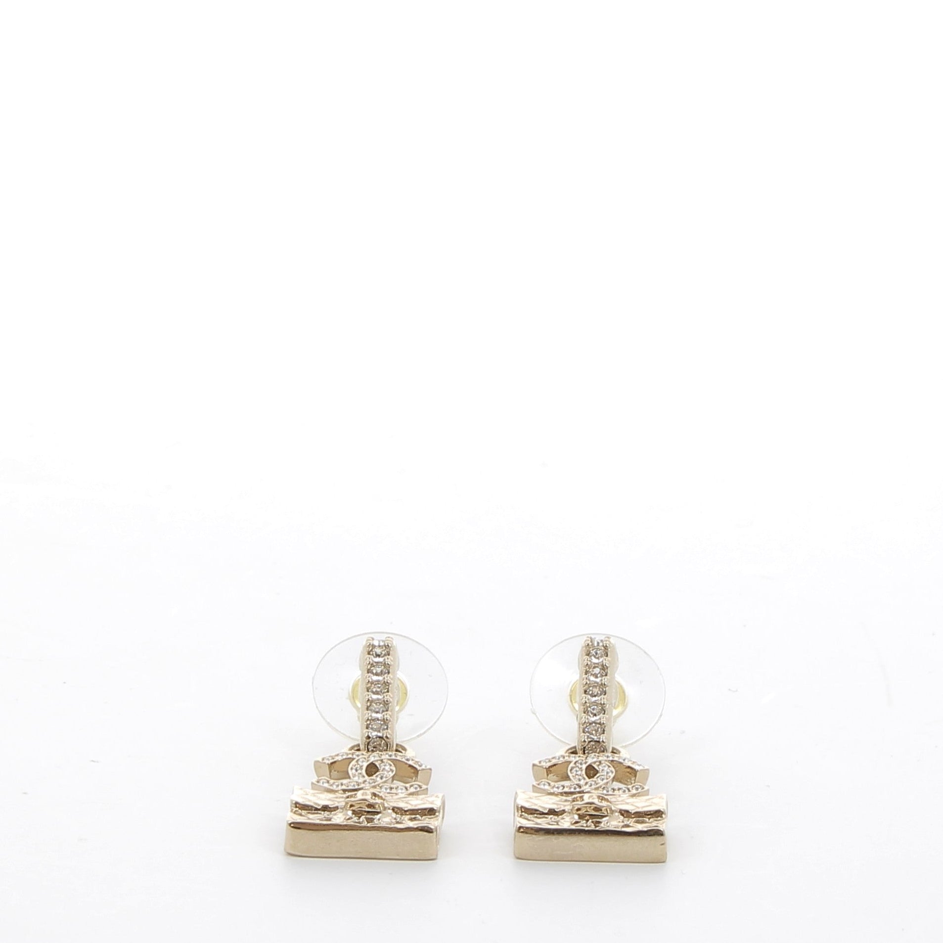 CHANEL Boucle d'Oreilles Timeless Plaque Or